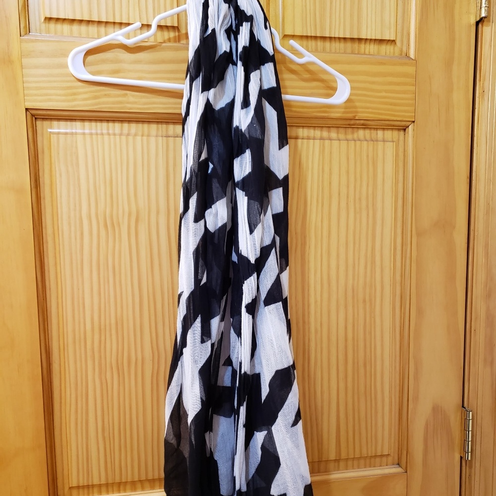Black and White Scarf